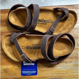 BIRKENSTOCK! Women's NWT!!Yara Oiled Leather Flat. Size 36